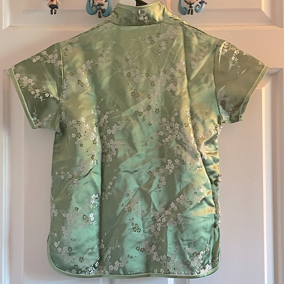 Floral Green Top from Chinatown Chicago - Picture 5 of 6